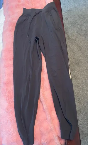 Lululemon License To Train Joggers thumbnail 2