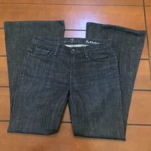 Seven for all Mankind 7fam bell bottom dark wash jeans 28 thumbnail 4