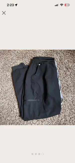 Black FIGS Scrub Pants thumbnail 4