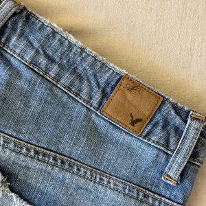 American Eagle Distressed Denim Shorts‎ Womens 6 Blue High Rise Cut Offs thumbnail 7