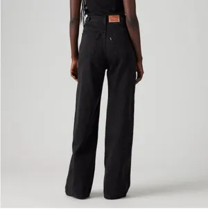 Levi’s Women’s High Rise Cinch Baggy Jeans - Black Wash Size 28 X 31 NWT thumbnail 3