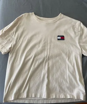 Tommy Hilfiger Tshirt thumbnail 2