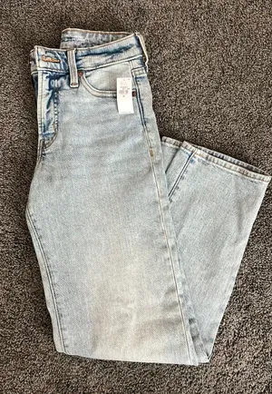 Old Navy Jeans thumbnail 4