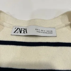 ZARA Striped Knit Button Front Sweater Vest Size Small Cream Navy thumbnail 3
