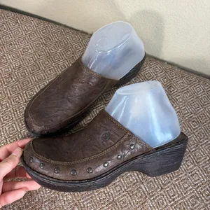 Born Shoes Womens 9 M Metal Studs Slip On Mules Clogs Brown Leather Heels Grunge thumbnail 3