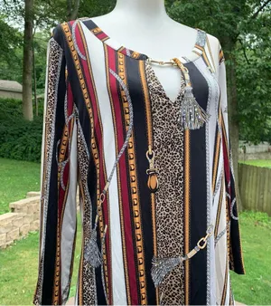 WHBM White House Black Market Size M Liquid Knit Blouse Top Tassels Print thumbnail 2