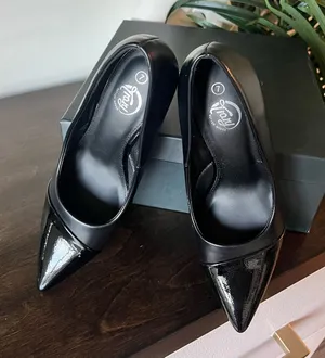 Vaneli Black Pointed Toe Pumps With Patent Cap Size 7 thumbnail 1