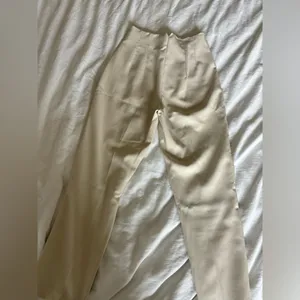 Zara tan trousers thumbnail 4