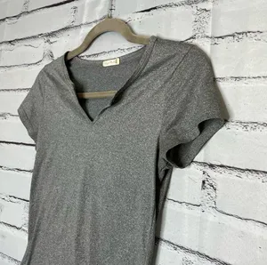 Heart Hips Gray Crop Cut Out T-Shirt V Neck Y2K SZ S Short Sleeve Top Fitted thumbnail 7