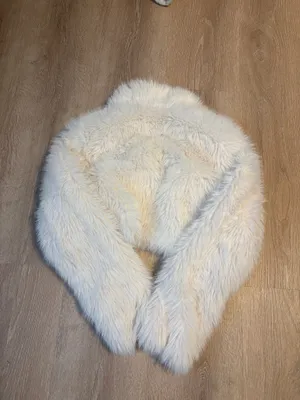 SheIn White Faux Fur Jacket thumbnail 2