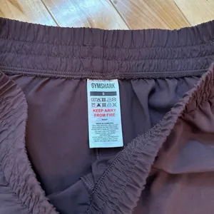 Gymshark Woven Pocket Shorts Chocolate Brown Workout Athleisure Women's Size S thumbnail 3