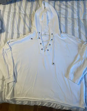 White Hoodie thumbnail 1