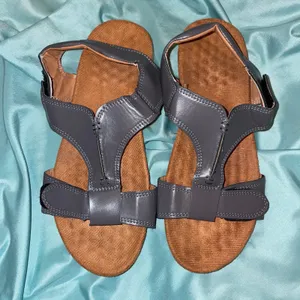 Comfort Sandals Women 9 Grey Adjustable Strap Minimalist Casual thumbnail 3