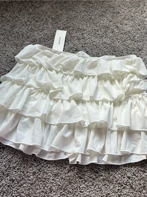 Urban Outfitters White Tiered Ruffle Mini Skirt thumbnail 2