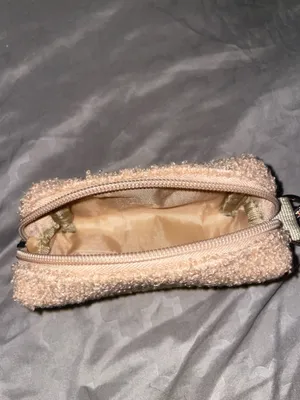 Estée Lauder Fuzzy teddy sherpa makeup pouch thumbnail 2