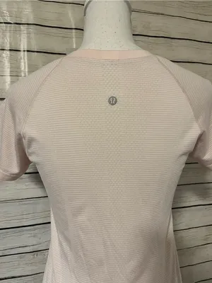 Lululemon Swiftly Tech Short Sleeve Shirt Size 8 thumbnail 5