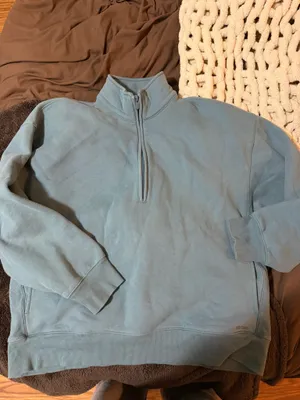 Aritzia Sweatshirt thumbnail 5