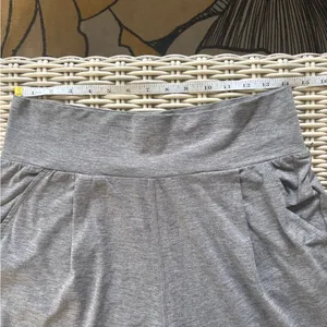 Vuori Lux At‎ Ease High Rise Cropped Pants Large workout yoga athleisure thumbnail 8