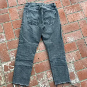 Like New TOPSHOP Straight Jeans Size 28 thumbnail 2