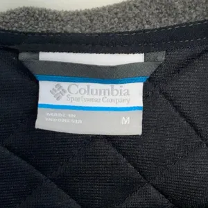 Columbia Women's Jacket Diagonal zipper size medium thumbnail 2
