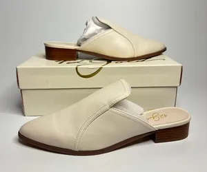 42 GOLD by Chinese Laundry Rue Pointed Toe Mules in Ecru Soft Leather thumbnail 1