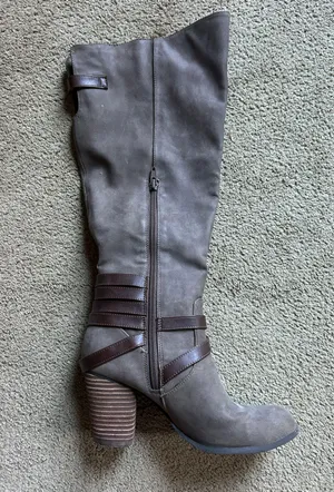 Tall Boots Gray Size 8.5 thumbnail 2