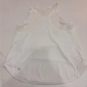 Lululemon Women's ivory Sleeveless active sports Top thumbnail 4