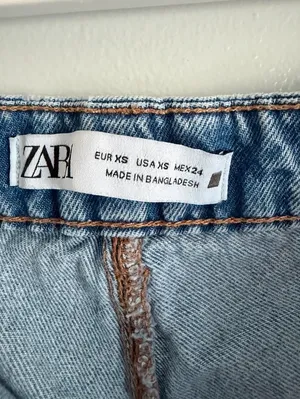Zara High Rise Denim Skort XS Wrap Front Button Jean Shorts thumbnail 3