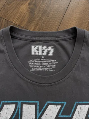KISS‎ Band Tee Small Gray Distressed Graphic Rock T-Shirt 2020 100% Cotton thumbnail 5