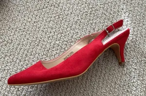 NEW Greatonu Bright Red Women’s Kitten Heels Suede Leather Size 39 Shoes NWOB thumbnail 5