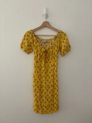 With Jéan Loretta Dress in a yellow multi-color print thumbnail 6