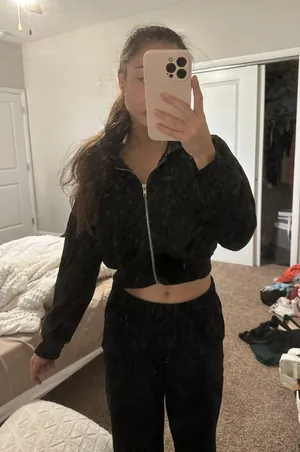 SheIn Cropped Zip Up Sweatshirt thumbnail 1