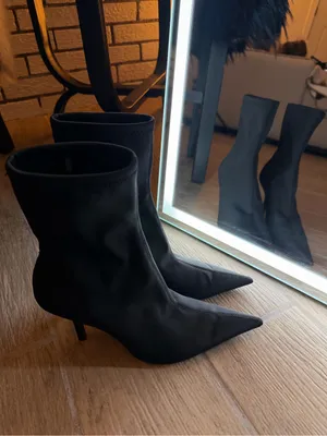 H&M Black Pointed Toe Booties thumbnail 5