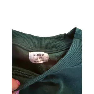 Cotton On Womens XS Forest Green Cropped Crew Neck Sweatshirt‎ Long Sleeve thumbnail 3
