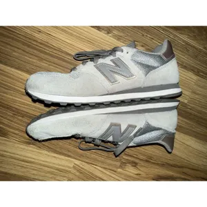 New Balance Shoes Womens 8.5 Lace Up Low Top Running Sneakers GW500SG Grey Suede thumbnail 6