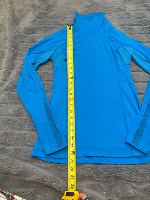 Lululemon Blue Long Sleeve Mock Neck Pullover Size 6 Thumbholes Mesh Panels thumbnail 9