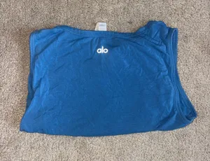 Alo Yoga Tank thumbnail 1