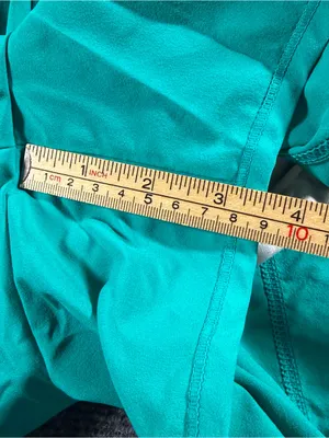 Saucony Women's Athletic Running Shorts Turquoise Size Small “Faster Than You” thumbnail 10