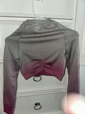 Gymshark Top thumbnail 3