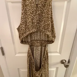 SheIn Green Floral Halter Neck Cut Out Waist Maxi Dress Medium thumbnail 4