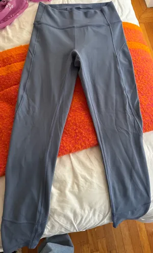 Lululemon Wunder Train Leggings 25" thumbnail 1