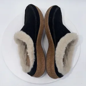 Taos Women's Black Suede Faux Fur Lined Clog Mules Slippers‎ 7 Comfort Shoes thumbnail 4