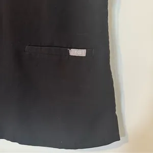 Figs Technical Collection V Neck Short Sleeve Scrub Top Womens XS Black thumbnail 5