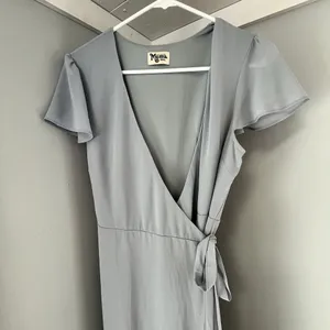Show Me Your Mumu Noelle Flutter Wrap Dress‎ Dusty Blue Size Small thumbnail 2