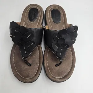 Clarks Artisan Shoes Womens 7M Latin Samba Black Leather Flower Thong Sandals thumbnail 8