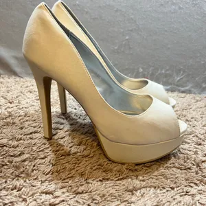 1043 | Unforgettable Moments I-Do‎ Peep Toe Satin Platform Pump Ivory Womens 9 thumbnail 5
