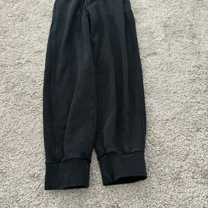 JoyLab Black Drawstring Joggers with Tapered Cuffs thumbnail 6