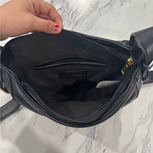 Flour Half Moon Crossbody Women's Street Level Black thumbnail 8