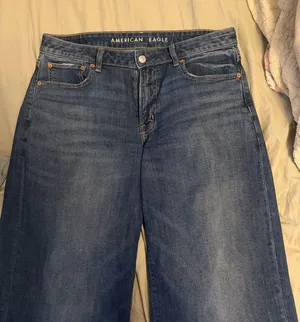 American Eagle Jeans thumbnail 1