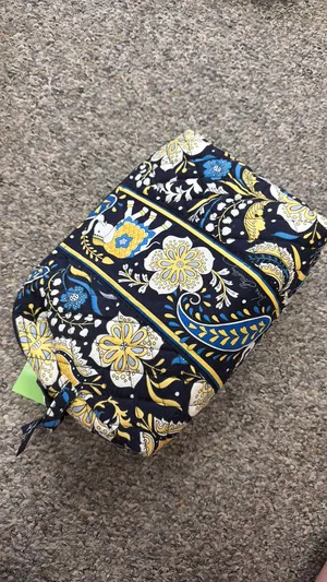 Vera Bradley Bag Makeup thumbnail 5